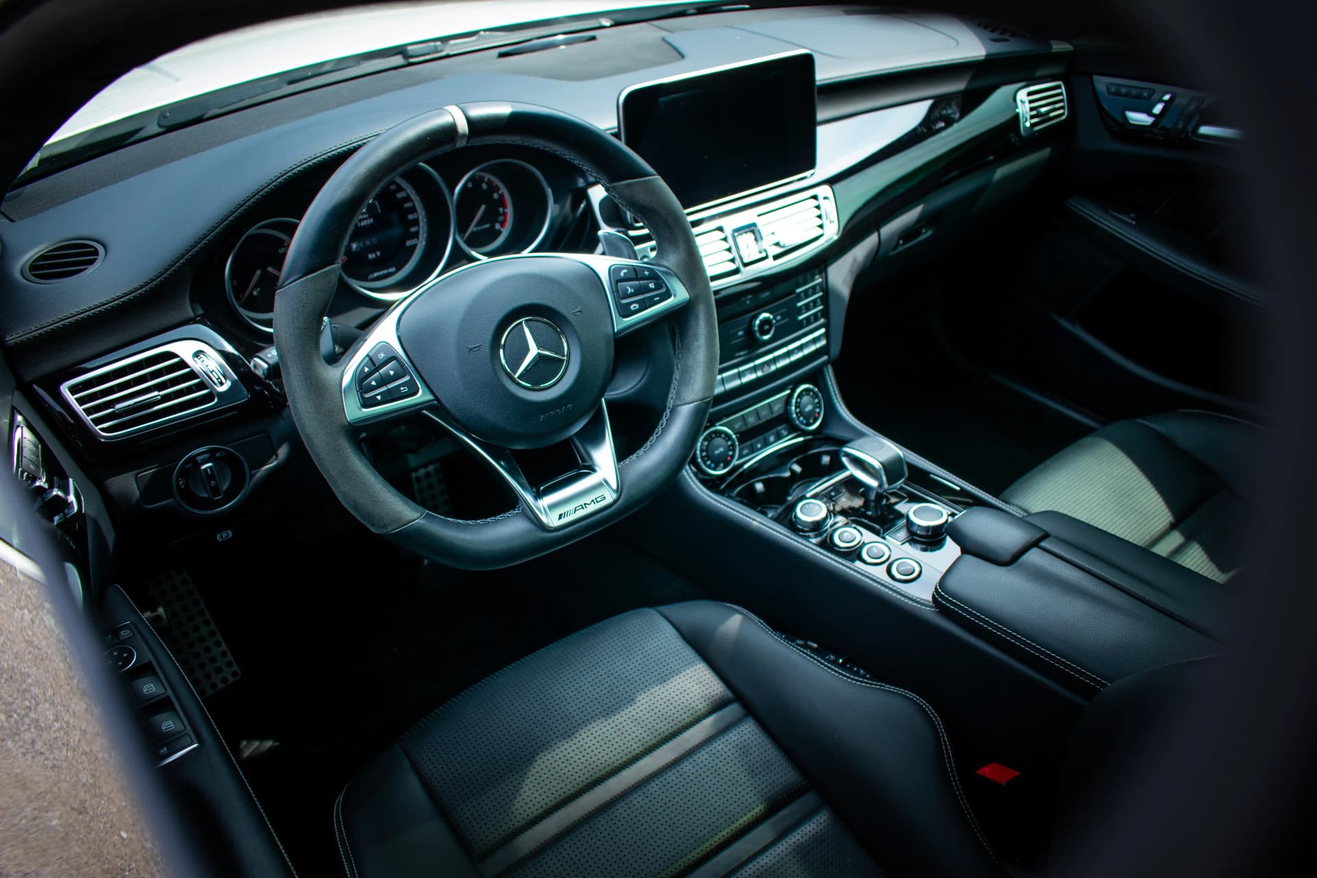 Best Interior Car Cleaners–Keep Your Car’s Interior Spotless image